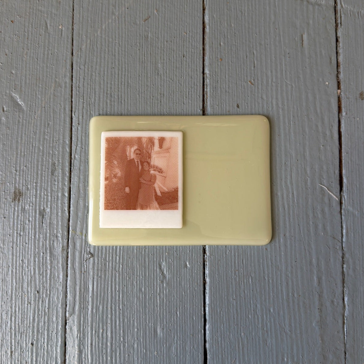 Polaroid Style Customized Glass Photo Panel